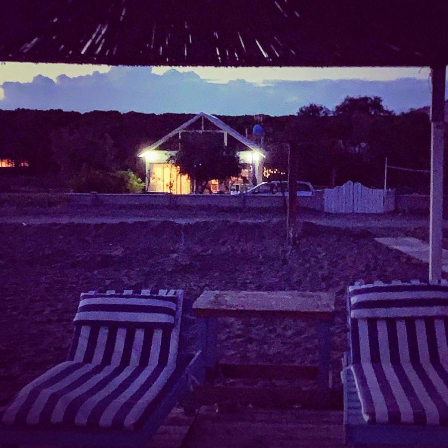 Beachfront, Tirana Willa *