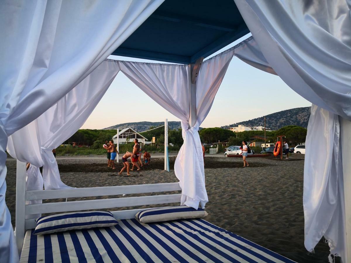 Beachfront, Tirana Willa Velipojë